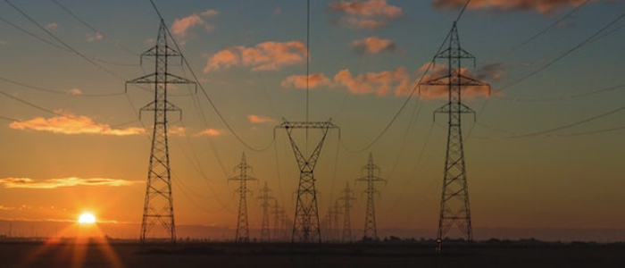 Momento decisivo: la industria y la sociedad civil piden responsabilidad en la regulación de las redes eléctricas 