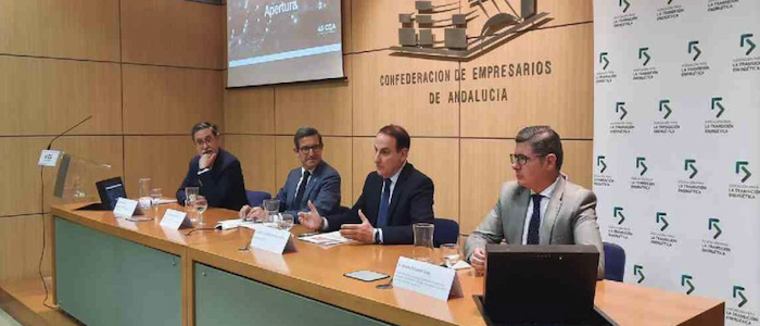 La industria andaluza pide al Gobierno central flexibilidad y agilidad para acelerar las redes eléctricas