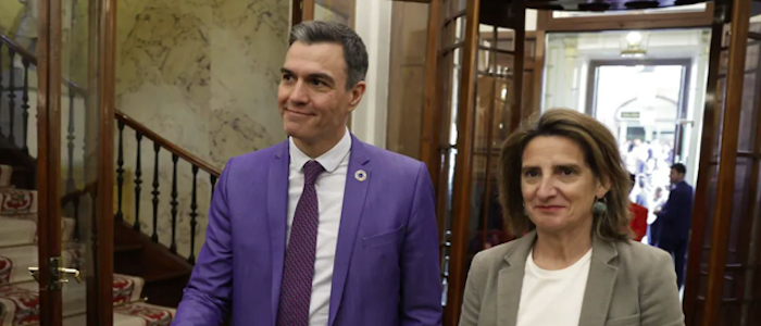 Industrias y CC.AA. avisan ya de deslocalizaciones por la falta de inversión en redes eléctricas